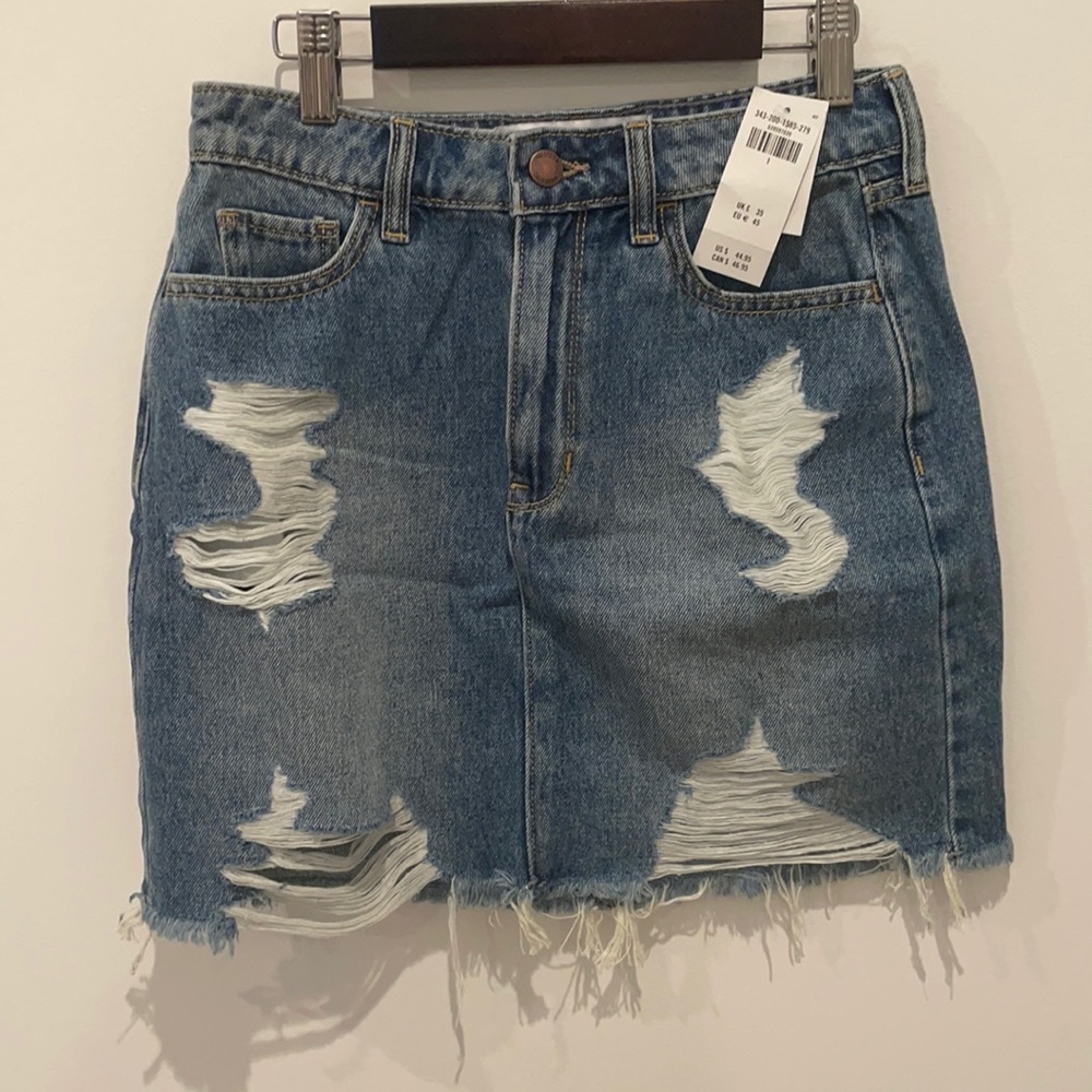 BRAND NEW | Hollister denim mini skirt